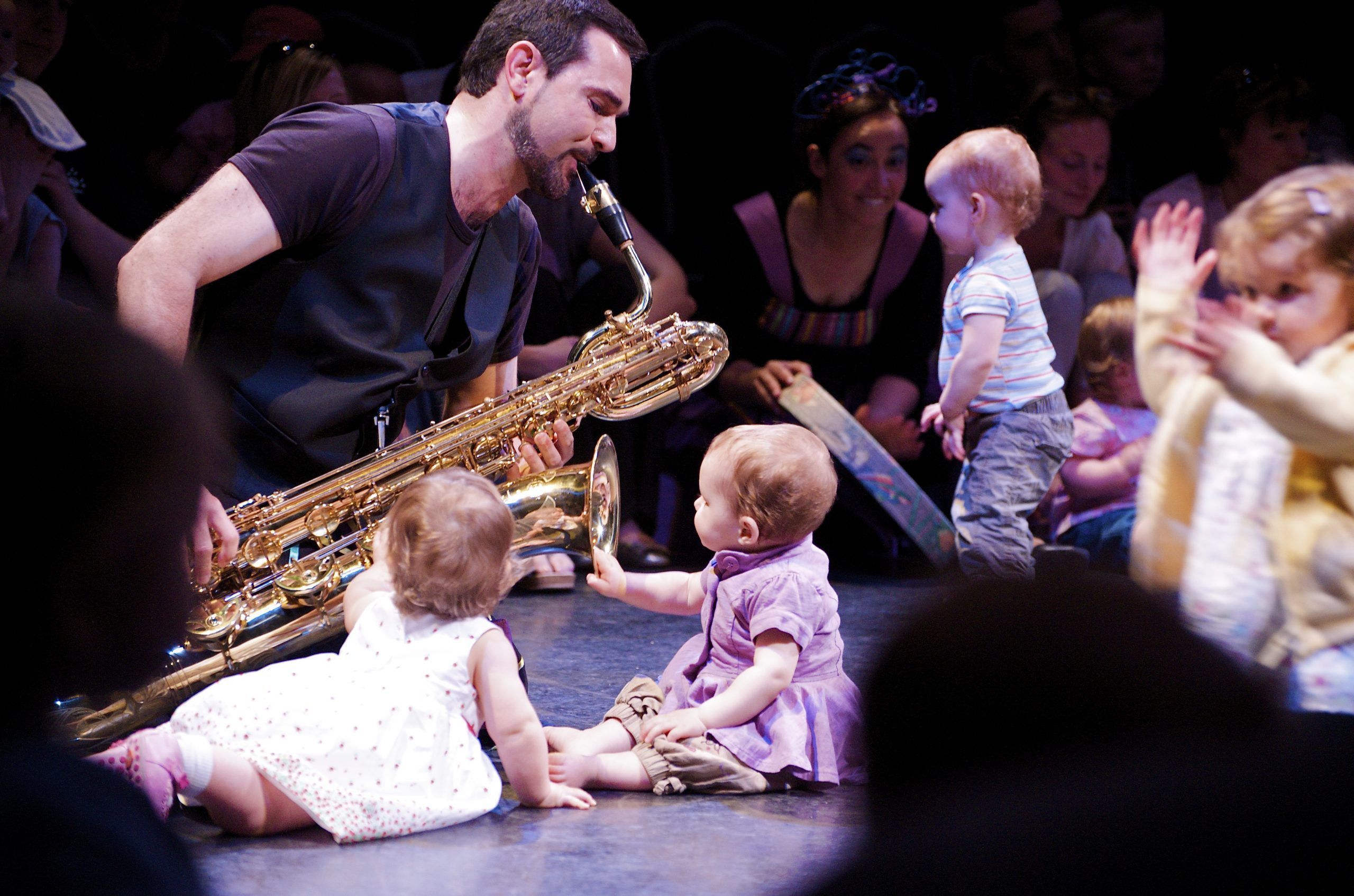 Programa de Abril dos Concertos para Bebés, Dedos e toques de bebé